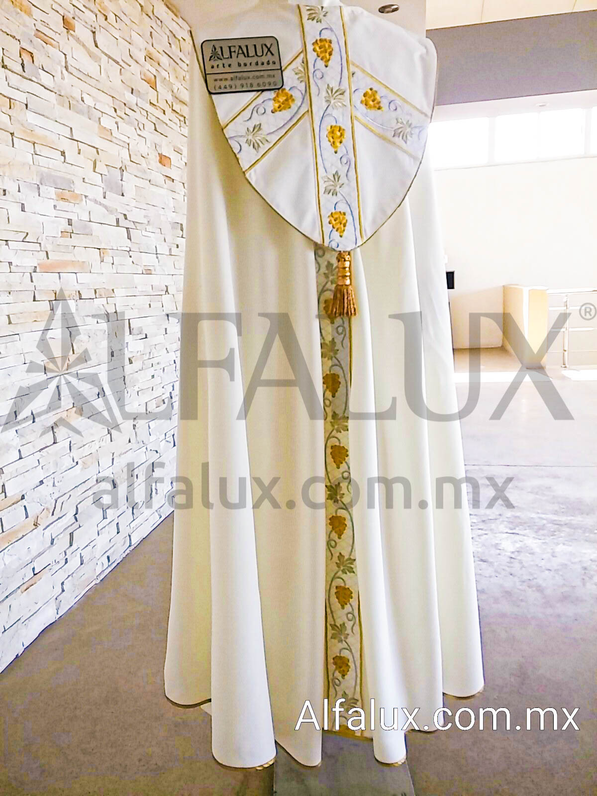 03 UVAS Capa Blanco 004